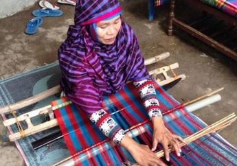 Keindahan Kain Tenun Mbojo, Cermin Budaya Khas Bima