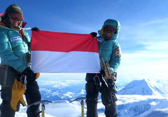 Tim WISSEMU Berhasil Mengibarkan Merah Putih di Puncak Denali, Alaska, Sebagai Perempuan Pertama Indonesia