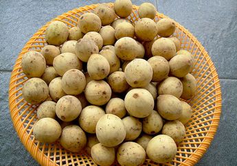 Dijual di Pinggir Jalan, Buah Duku Ternyata Bisa Bikin Kita Terhindar dari Penyakit Mematikan Ini, Gak Bakalan Nyangka!