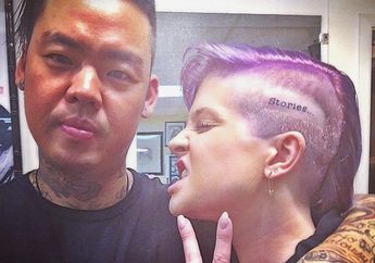 Kelly Osbourne Bikin Tato di Kepalanya!