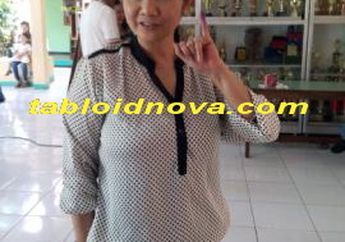 Datangi TPS, Ini Harapan Vina Panduwinata Pada Callon Wakil Rakyat