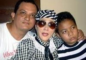 Kiki Maria Gelar Tahlilan 40 Hari Wafatnya Suzanna