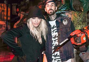 Rita Ora Buat Travis Barker Terpesona