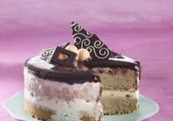 COFFEE RHUM RAISIN ICE CREAM CAKE