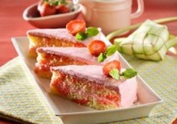 CAKE LAPIS STROBERI