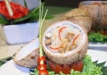 Lezatnya Nasi Bakar Dalam Batok Kelapa!