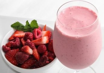 Jenis Makanan Pemutih Gigi Alami