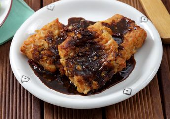 Aroma Menggoda Tempe Penyet Sambal Petis Nan Gurih