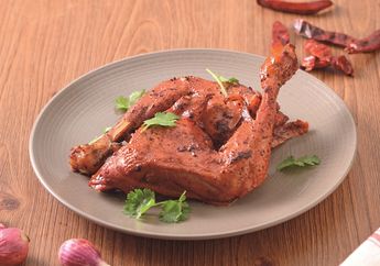 Makan Malam Nikmat dengan Ayam Bakar Merah Manis, Gurih dan Penuh Aroma