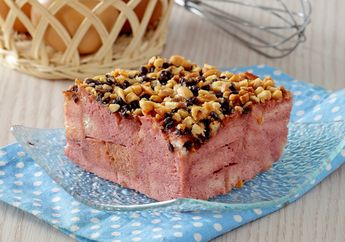 Hanya Dengan 4 Langkah Mudah, Anda Bisa Membuat Puding Roti Velvet Choco Chips