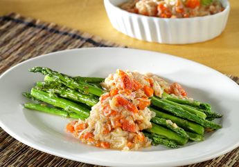 Simak Cara Memasak Asparagus Siram Kepiting ala Restoran Oriental dalam 30 Menit