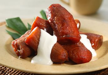 Mari Membuat Kolak Pisang Karamel yang Aromanya Menggoda untuk Berbuka Puasa
