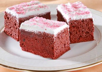 Sukses Membuat Red Velvet Square Cake, Ide untuk Sarapan Esok Hari