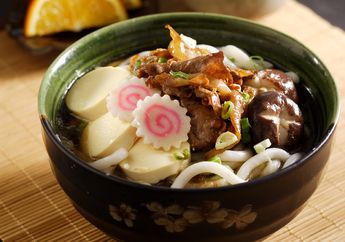 Resep Udon Kuah Topping Sukiyaki ini Membuat Makan Malam Serasa di Resto Jepang