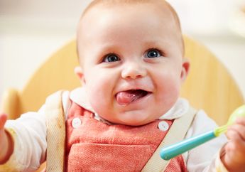 Supaya Bayi Lahap MPASI, Catat Dulu 4 Trik Cerdas Ini