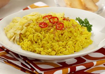 Santap Istimewa dengan Nasi Kuning Gurih Buatan Sendiri, Pasti Lebih Enak!