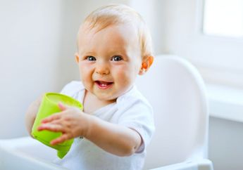 Ini 3 Alasan Kuat Mengapa Bayi 0-6 Bulan Jangan Diberi Air Putih