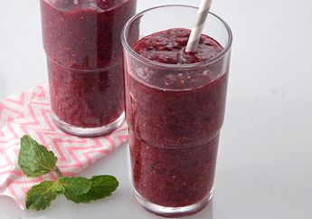 Pokoknya Dijamin Rugi Kalau Sampai Melewatkan Berry Smoothies Super Segar Ini