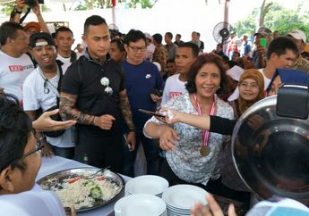 Menang Lomba, Menteri Susi Traktir Makan 100 Nelayan, Menunya Berlimpah Seafood!