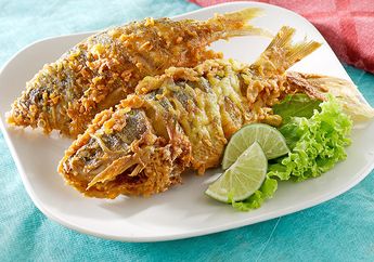 Santap Siang dengan Ikan Ekor Kuning Goreng Kari, Siapa Bisa Menolak?
