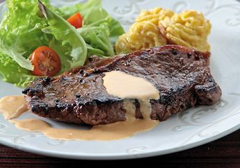 Buat Sendiri Steak Keju Kentang Panggang Untuk Dinner Romantis Bareng Pasangan