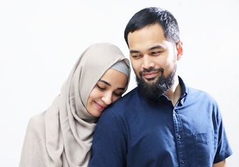 Bikin Iri! Shireen Sungkar Sedang Hamil Tua, Teuku Wisnu Lakukan Hal Ini Di Dapur!