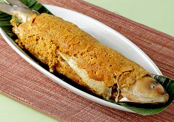Lezatnya Otak-Otak Bandeng Telur Asin Ini Bikin Makan Jadi Tak Terkontrol