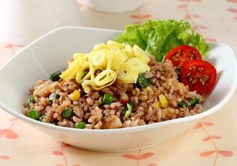 Variasi Sarapan Sehat dengan Seporsi Nasi Merah Goreng Ebi