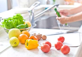 Begini Cara Mencuci Buah dan Sayur yang Benar, Pasti Bebas Dari Pestisida dan Lilin