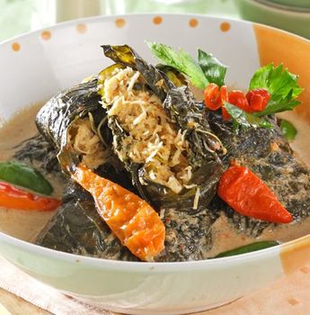 Buntil Daun Singkong Recipe, Even Die-Hard Meat Maniacs Will Love This