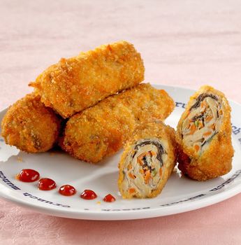 Tempe Gulung Goreng Panir, Perfect Snacks for Movie Marathon at Home