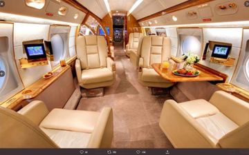 Isi di dalam pesawat jet pribadi megabintang Barcelona, Lionel Messi.