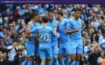 Para pemain Manchester City merayakan gol pertama mereka ke gawang Norwich City di Stadion Etihad dalam laga pekan kedua Liga Inggris 2021-2022 pada Sabtu (21/8/2021), pukul 21.00 WIB.