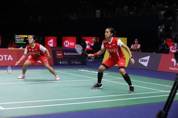 Pasangan ganda putri Indonesia, Nita Violina Marwah/Lanny Tria Mayasari, pada laga pertama penyisihan Grup A Uber Cup 2022 melawan Prancis di Impact Arena, Bangkok, Thailand, Minggu (8/5/2022).