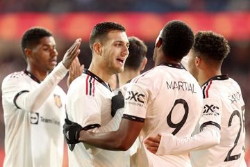 Para pemain Manchester United merayakan gol ke gawang Crystal Palace dalam pramusim Liga Inggris di Melbourne (19/7/2022).