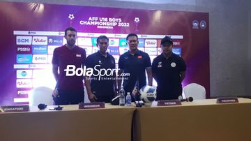 Dari kiri ke kanan pelatih di grup A Piala AFF U-16 2022: Singapore - Angel Toledano, Indonesia - Bima Sakti, Vietnam - Nguyen Quoc Tuan , Philippines - Christopher Pedimonte
