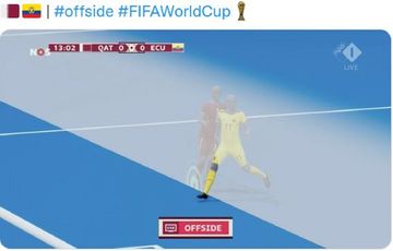 Visualisasi offside striker timnas Ekuador, Michael Estrada, yang tertangkap kaki lebih dari bek timnas Qatar, Abdelkarim Hassan, dan membuat gol dari Enner Valencia dianulir.