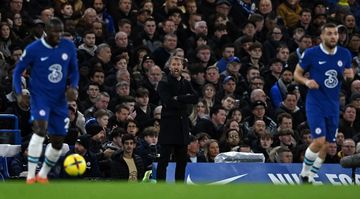 Graham Potter diambang pemecatan Chelsea karena tak kunjung menunjukkan permainan yang konsisten setelah mendatangkan banyak pemain mahal di bursa transfer musim dingin 2023.