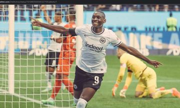 Randal Kolo Muani akan segera bergabung dengan Paris Saint-Germain.