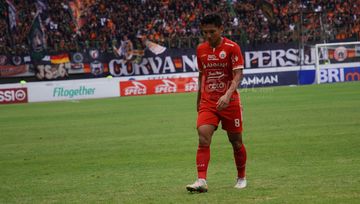 Pemain Persija Jakarta , Syahrian Abimanyu saat melawan Persikabo 1973 pada laga pekan ke-21 Liga 1 2022/2023. di Stadion Candra Bhaga, Bekasi, Minggu (29/1/2023).