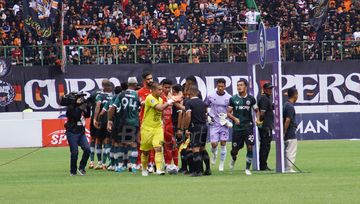 Suasana pertandingan antara Persija Jakarta versus Persikabo 1973 pada laga pekan ke-21 Liga 1 2022/2023. di Stadion Candra Bhaga, Bekasi, Minggu (29/1/2023).