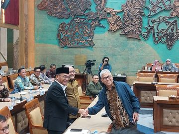 Pelaksana Tugas (Plt) Menteri Pemuda dan Olahraga (Menpora), Muhadjir Effendy dalam Rapat Dengar Pendapat (RDP) bersama Komisi X DPR RI, di DPR Senayan, Jakarta Pusat, Selasa (28/3/2023).