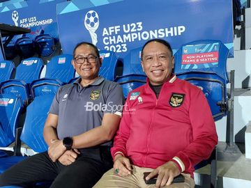 Wakil Ketum PSSI, Zainuddin Amali (kanan) dan Ketua Badan Tim Nasional sekaligus Anggota Komite Eksekutif PSSI, Sumardji (kiri)