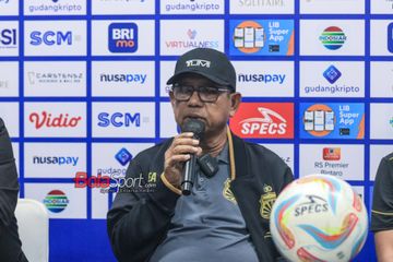 Pelatih Bhayangkara FC, Emral Abus, sedang memberikan keterangan kepada awak media di Stadion Indomilk Arena, Tangerang, Banten, Jumat (15/9/2023).