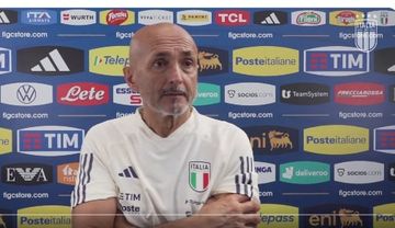 Luciano Spalletti melibatkan para legenda untuk melatih Timnas Italia.