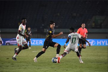Suasana pertandingan antara timnas U-17 Burkina Faso vs timnas U-17 Korea Selatan di Stadion Si Jalak Harupat, Sabtu (18/11/2023).
