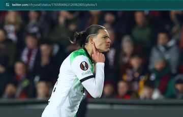 Darwin Nunez mencetak satu gol dalam kemenangan 5-1 Liverpool atas Sparta Praha pada leg pertama babak 16 besar Liga Europa 2023-2024.