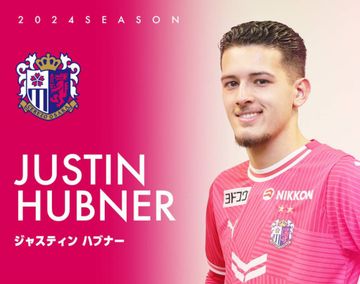 Pemain timnas Indonesia, Justin Hubner resmi berseragam Cerezo Osaka.