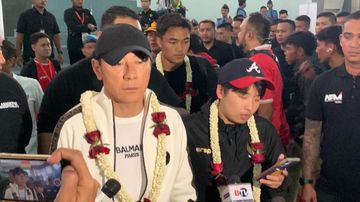 Pelatih timnas U-23 Indonesia, Shin Tae-yong, di Bandara Soekarno-Hatta, Tangerang, Sabtu (11/5/2024).