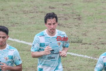 Thom Haye sedang berlatih bersama timnas Indonesia di Lapangan B, Senayan, Jakarta, Selasa (28/5/2024).